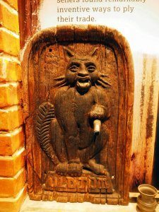 An 'Old Tom' Cat.